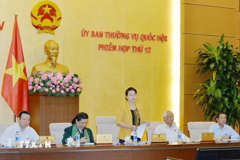 Chủ tịch Quốc hội Nguyễn Thị Kim Ngân chủ trì và phát biểu bế mạc Phiên họp thứ 12 của Ủy ban Thường vụ Quốc hội khóa XIV. (Ảnh: Trọng Đức/TTXVN)