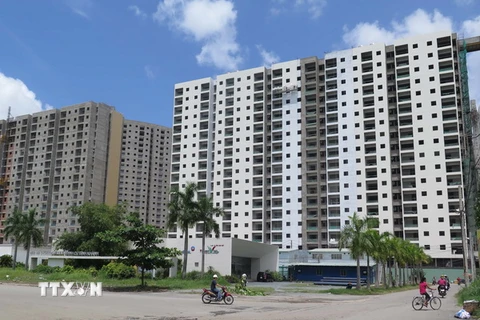 Các căn hộ khu nhà cao tầng phía Đông quận 2 Thành phố Hồ Chí Minh. (Ảnh: Hoàng Hải/TTXVN)