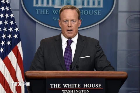 Thư ký báo chí Nhà Trắng Sean Spicer tại cuộc họp báo ở Washington, DC. (Nguồn: AFP/TTXVN)