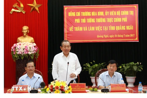 Phó Thủ tướng Trương Hòa Bình phát biểu chỉ đạo tại buổi làm việc với tỉnh Quảng Ngãi. (Ảnh: Phước Ngọc/TTXVN)