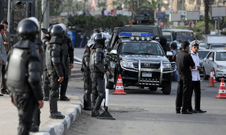 Cảnh sát Ai Cập làm nhiệm vụ tại thủ đô Ai Cập. (Nguồn: Reuters)
