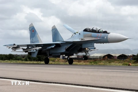 Máy bay ném bom Sukhoi Su-35 của Nga tại căn cứ quân sự ở tỉnh Latakia, Syria. (Nguồn: AFP/TTXVN)