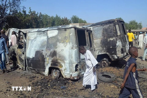 Hiện trường một vụ đánh bom liều chết ở Bama, Nigeria. (Nguồn: EPA/TTXVN)