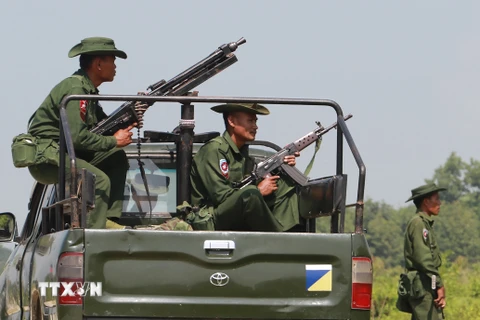 Binh sỹ Myanmar trong chiến dịch truy quét phiến quân ở Maungdaw, bang Rakhine. (Nguồn: AFP/TTXVN)