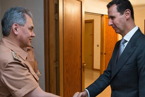 Bộ trưởng Quốc phòng Nga Sergei Shoigu gặp Tổng thống Syria Bashar al-Assad. (Nguồn: Bộ trưởng Quốc phòng Nga)