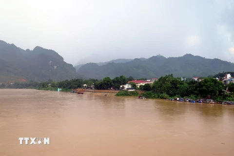 Một góc sông Lô, địa phận thành phố Tuyên Quang. (Ảnh Quang Đán/TTXVN)