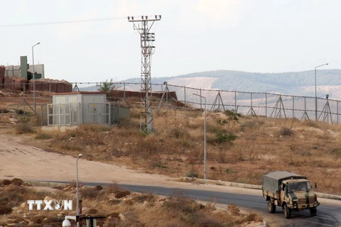 Một căn cứ quân sự của Thổ Nhĩ Kỳ ở khu vực biên giới với Syria. (Nguồn: AFP/TTXVN)