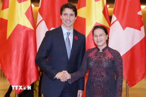 Chủ tịch Quốc hội Nguyễn Thị Kim Ngân hội kiến Thủ tướng Canada Justin Trudeau sang thăm chính thức Việt Nam. (Ảnh: Trọng Đức/TTXVN)