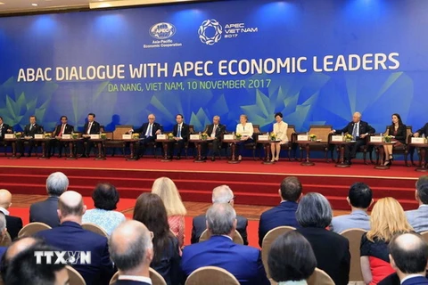 Quang cảnh phiên toàn thể Đối thoại giữa các nhà Lãnh đạo kinh tế APEC với Hội đồng Tư vấn kinh doanh APEC. (Nguồn: TTXVN)