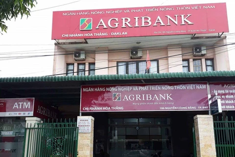 Nổ súng tự chế trước cửa Ngân hàng Agribank thành phố Buôn Ma Thuột