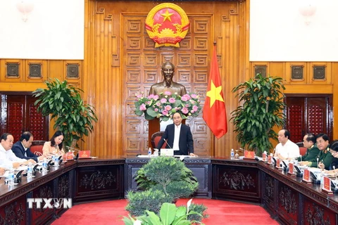 Thủ tướng Nguyễn Xuân Phúc làm việc với lãnh đạo chủ chốt tỉnh An Giang. (Ảnh: Thống Nhất/TTXVN)