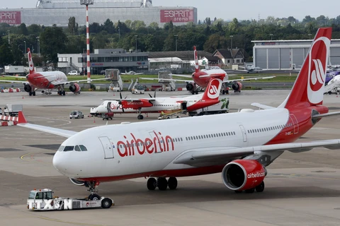Máy bay của Air Berlin tại sân bay Duesseldorf, Tây Đức. (Nguồn: AFP/TTXVN)