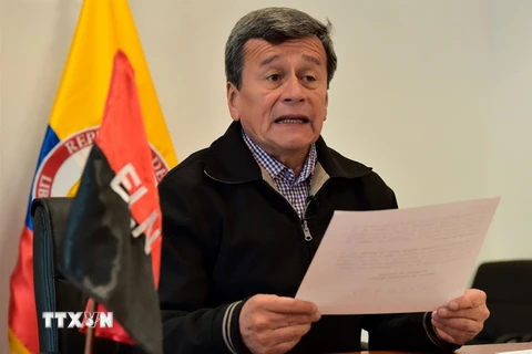 Trưởng đoàn đàm phán của ELN Pablo Beltran phát biểu tại Sangolqui, Ecuador. (Nguồn: AFP/TTXVN)