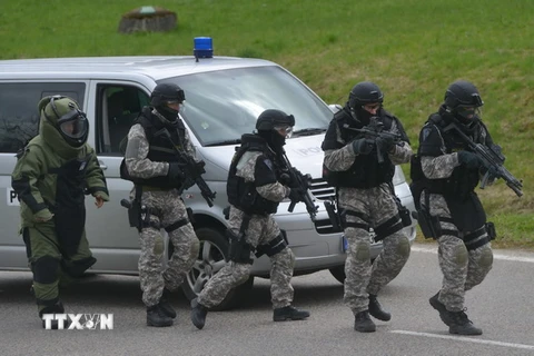 Cảnh sát Séc trong một cuộc diễn tập chống khủng bố. (Nguồn: AFP/TTXVN)