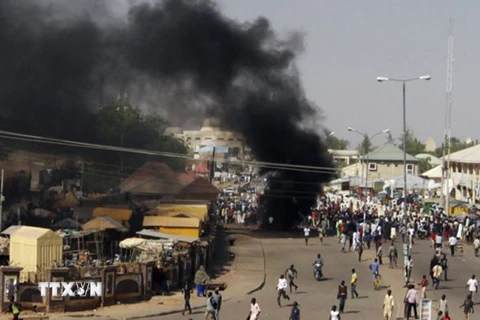 Hiện trường một vụ đánh bom liều chết ở Nigeria. (Nguồn: The Independent/TTXVN)
