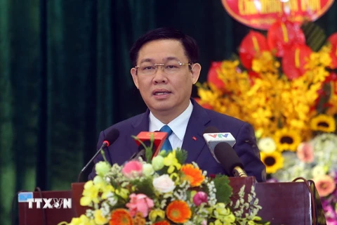 Phó thủ tướng Vương Đình Huệ phát biểu tại hội nghị. (Ảnh: Huy Hùng/TTXVN)
