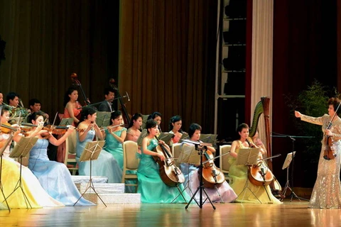 Đoàn nghệ thuật Samjiyon của Triều Tiên biểu diễn tại Bình Nhưỡng. (Nguồn: Yonhap/TTXVN)