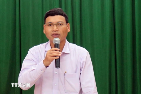Phó Chủ tịch UBND thành phố Đà Nẵng Hồ Kỳ Minh phát biểu chỉ đạo các ngành chức năng hỗ trợ người dân khôi phục sản xuất. (Ảnh: Nguyễn Sơn/TTXVN)