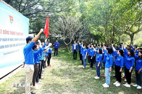 Đoàn Thanh niên TTXVN phát động Tháng thanh niên tại Khu Di tích Tân Trào. (Ảnh: Minh Quyết/TTXVN)