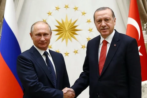 Tổng thống Nga Vladimir Putin và Tổng thống Thổ Nhĩ Kỳ Tayyip Erdogan. (Nguồn: AFP)