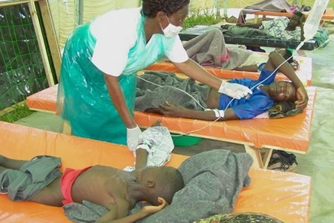 Điều trị cho bệnh nhân dịch tả tại Malawi. (Nguồn: malawi24.com)