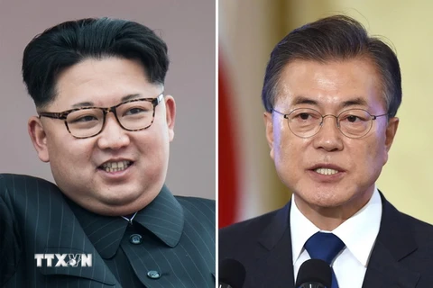 Tổng thống Hàn Quốc Moon Jae-in (phải) và nhà lãnh đạo Triều Tiên Kim Jong-un (trái). (Nguồn: AFP/TTXVN)