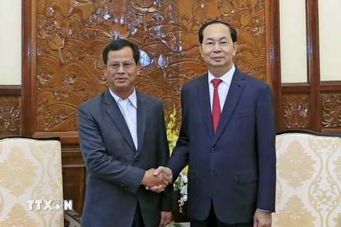 Chủ tịch nước Trần Đại Quang tiếp Đoàn đại biểu Bộ An ninh Lào do Thứ trưởng Kongthong Phongvichit làm Trưởng đoàn. (Ảnh: Nhan Sáng/TTXVN)