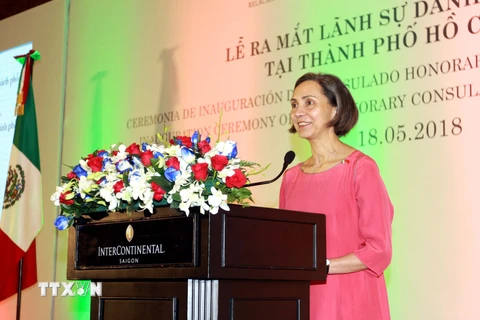 Bà Sara Valdés Bolaño, Đại sứ Mexico tại Việt Nam phát biểu tại lễ ra mắt. (Ảnh: Thanh Vũ/TTXVN)