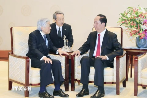 Chủ tịch nước Trần Đại Quang và Phu nhân hội kiến Nhà vua Akihito và Hoàng hậu. (Ảnh: Nhan Sáng/TTXVN)