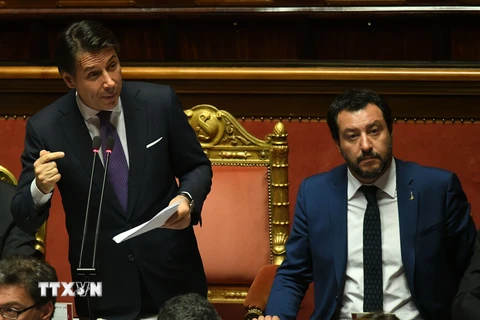 Thủ tướng Italy Giuseppe Conte (trái) tại phiên họp của Thượng viện ở Rome ngày 5/6. (Nguồn: THX/TTXVN)