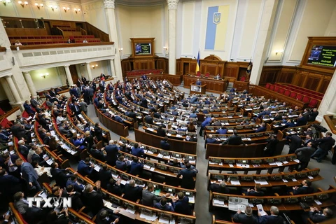 Toàn cảnh một phiên họp Quốc hội Ukraine. (Nguồn: EPA/TTXVN)