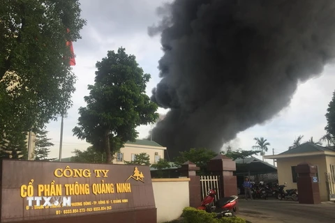 Hiện trường vụ cháy ở Công ty Cổ Phần Thông Quảng Ninh. (Ảnh: Trung Nguyên/TTXVN)