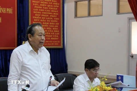 Phó Thủ tướng Thường trực Trương Hòa Bình phát biểu tại buổi làm việc với Cục Hải quan Thành phố Hồ Chí Minh. (Ảnh: Anh Tuấn/TTXVN)