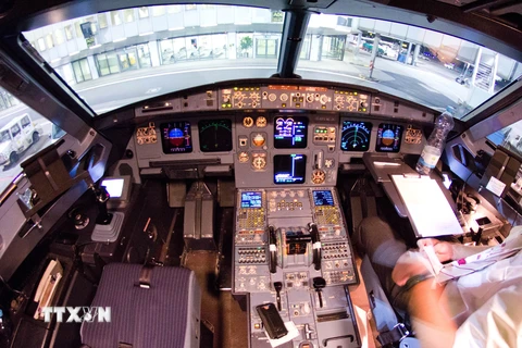 Buồng lái máy bay Airbus A320. (Nguồn: AFP/TTXVN)