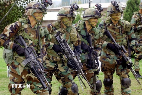 Binh sỹ Mỹ tại căn cứ quân sự Yongsan ở Soeul, Hàn Quốc. (Nguồn: AFP/TTXVN)