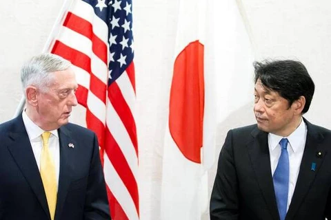 Bộ trưởng Quốc phòng Mỹ James Mattis và Bộ trưởng Quốc phòng Nhật Bản Itsunori Onodera trong cuộc gặp tại Tokyo tháng 6/2018. (Nguồn: Reuters)