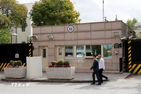 Quang cảnh bên ngoài Đại sứ quán Mỹ tại Ankara, Thổ Nhĩ Kỳ. (Nguồn: THX/TTXVN)