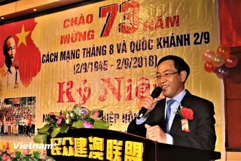 Tổng Lãnh sự Trần Thanh Huân phát biểu tại buổi lễ. (Ảnh: Mỹ Anh-Hoài Nam/Vietnam+)