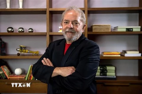 Cựu Tổng thống Brazil Lula da Silva trong cuộc phỏng vấn báo chí tại Sao Paulo, Brazil ngày 1/3. (Nguồn: AFP/TTXVN)