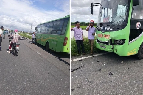Nam Định: Xe máy va chạm với xe khách, 2 người tử vong