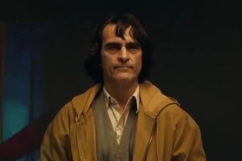 Tài tử Joaquin Phoenix trong vai tên hề tội phạm Joker. (Nguồn: gq.com)