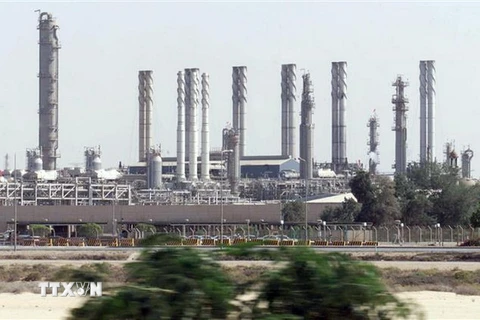 Một cơ sở lọc dầu ở cảng Jubail, Saudi Arabia. (Nguồn: AFP/TTXVN)