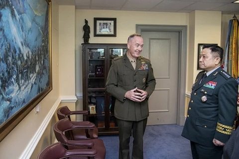 Chủ tịch JSC, Tướng Park Han-ki và người đồng cấp Mỹ, Tướng Joseph Dunford. (Nguồn: Yonhap)