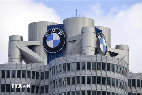 Biểu tượng BMW tại trụ sở ở Munich, Đức. (Nguồn: AFP/TTXVN)