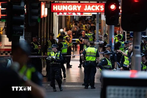 Cảnh sát Australia phong tỏa hiện trường vụ tấn công bằng dao tại Melbourne. (Nguồn: THX/TTXVN)