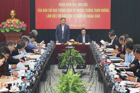 Thượng tướng Tô Lâm phát biểu chỉ đạo buổi làm việc. (Ảnh: Lâm Khánh/TTXVN)