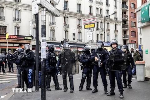 Cảnh sát chống bạo động triển khai tại Bordeaux, Pháp. (Nguồn: AFP/TTXVN)
