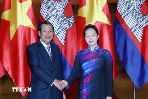 Chủ tịch Quốc hội Nguyễn Thị Kim Ngân tiếp Thủ tướng Chính phủ Hoàng gia Campuchia Samdech Techo Hun Sen. (Ảnh: Trọng Đức/TTXVN)