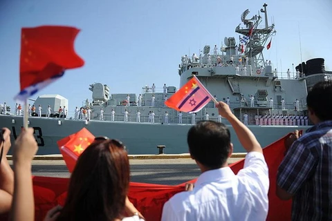 Tàu quân sự của Trung Quốc tại cảng Haifa, Israel năm 2012. (Nguồn: zerohedge.com)
