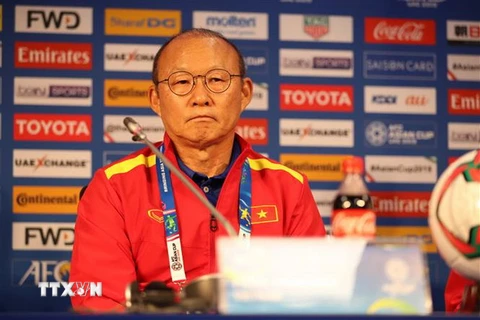 Huấn luyện viên Park Hang-seo tại buổi họp báo trước trận đấu gặp Nhật Bản. (Ảnh: Hoàng Linh/TTXVN)